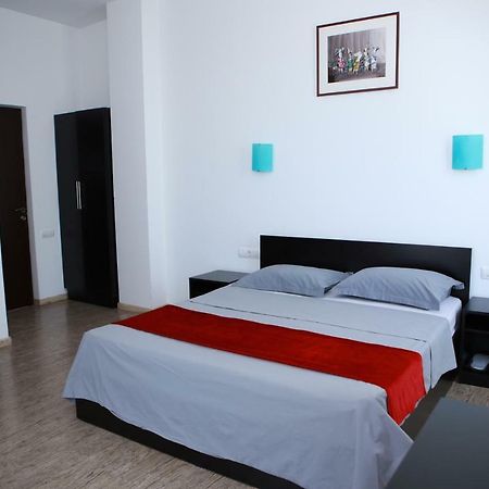 Ossanna Hotel Ереван Экстерьер фото